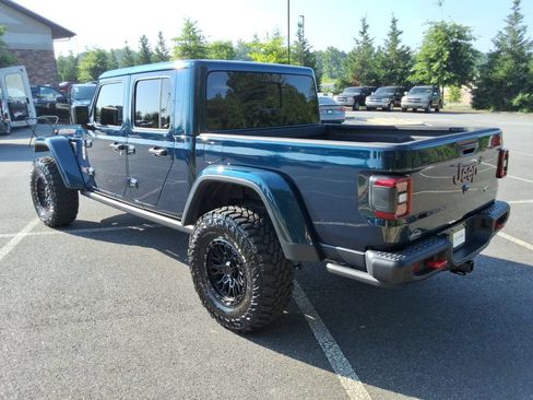 Used 2025 Jeep Gladiator Rubicon AWD/4WD image 7