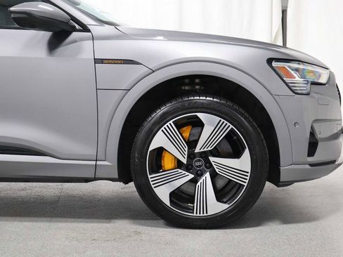 Used 2023 Audi e-tron Premium Plus w/ Premium Plus Package AWD/4WD image 11