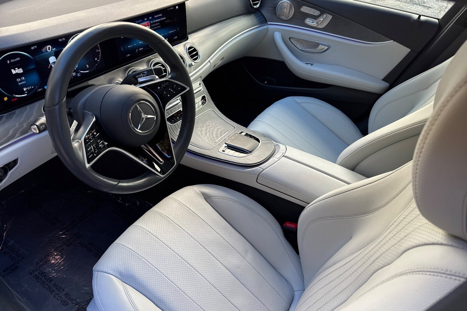 Used 2022 Mercedes-Benz E 350 Sedan image 4