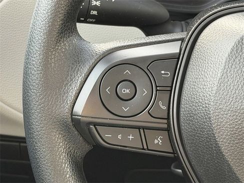 Used 2024 Toyota Corolla Cross L image 27