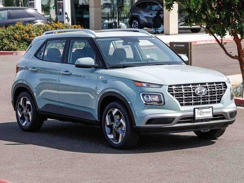 New 2026 Hyundai Venue SEL FWD image 6