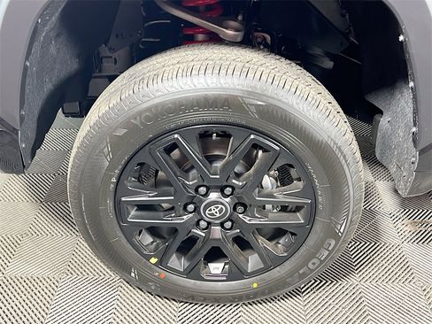 Used 2025 Toyota Tundra Limited image 26