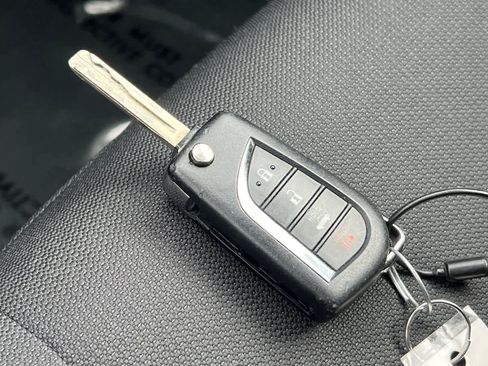 Used 2023 Toyota Corolla LE image 24