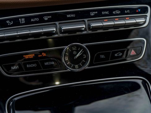 Used 2018 Mercedes-Benz E 400 Coupe image 34