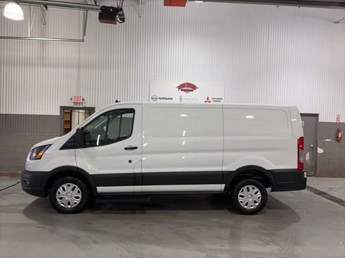 Used 2024 Ford Transit 250 Low Roof w/ Exterior Upgrade Package RWD image 7