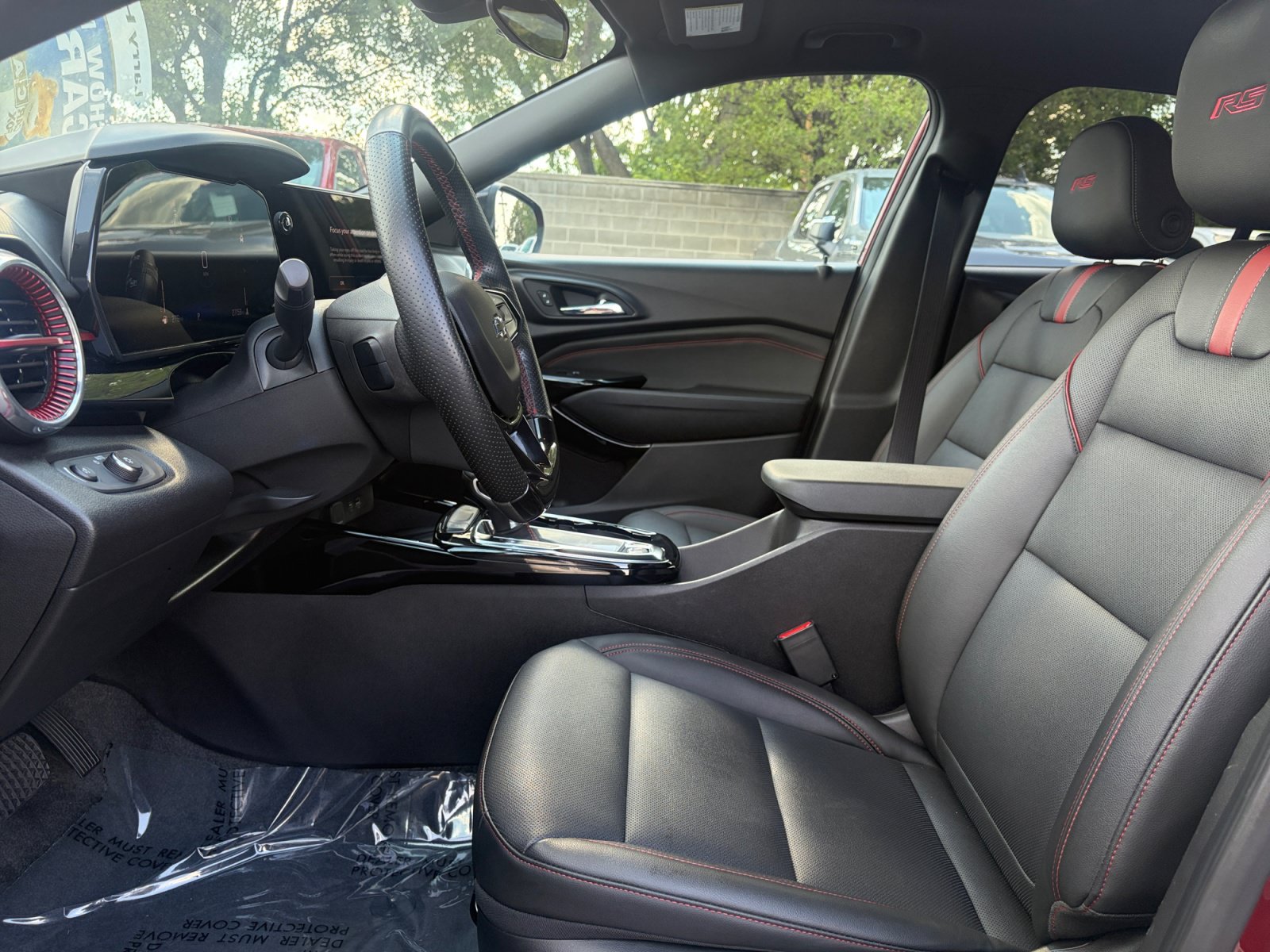 Certified 2024 Chevrolet Trax RS w/ Sunroof Package FWD image 10