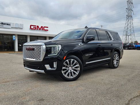 Used 2021 GMC Yukon Denali w/ Denali Premium Package image 1