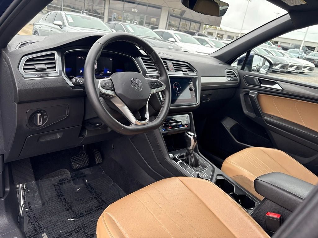 Used 2022 Volkswagen Tiguan SE AWD/4WD image 13