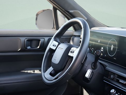 Used 2025 Hyundai Santa Fe Calligraphy AWD/4WD image 15