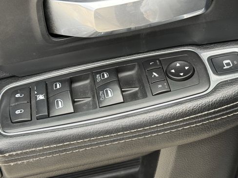 Used 2020 RAM 3500 Laramie image 26