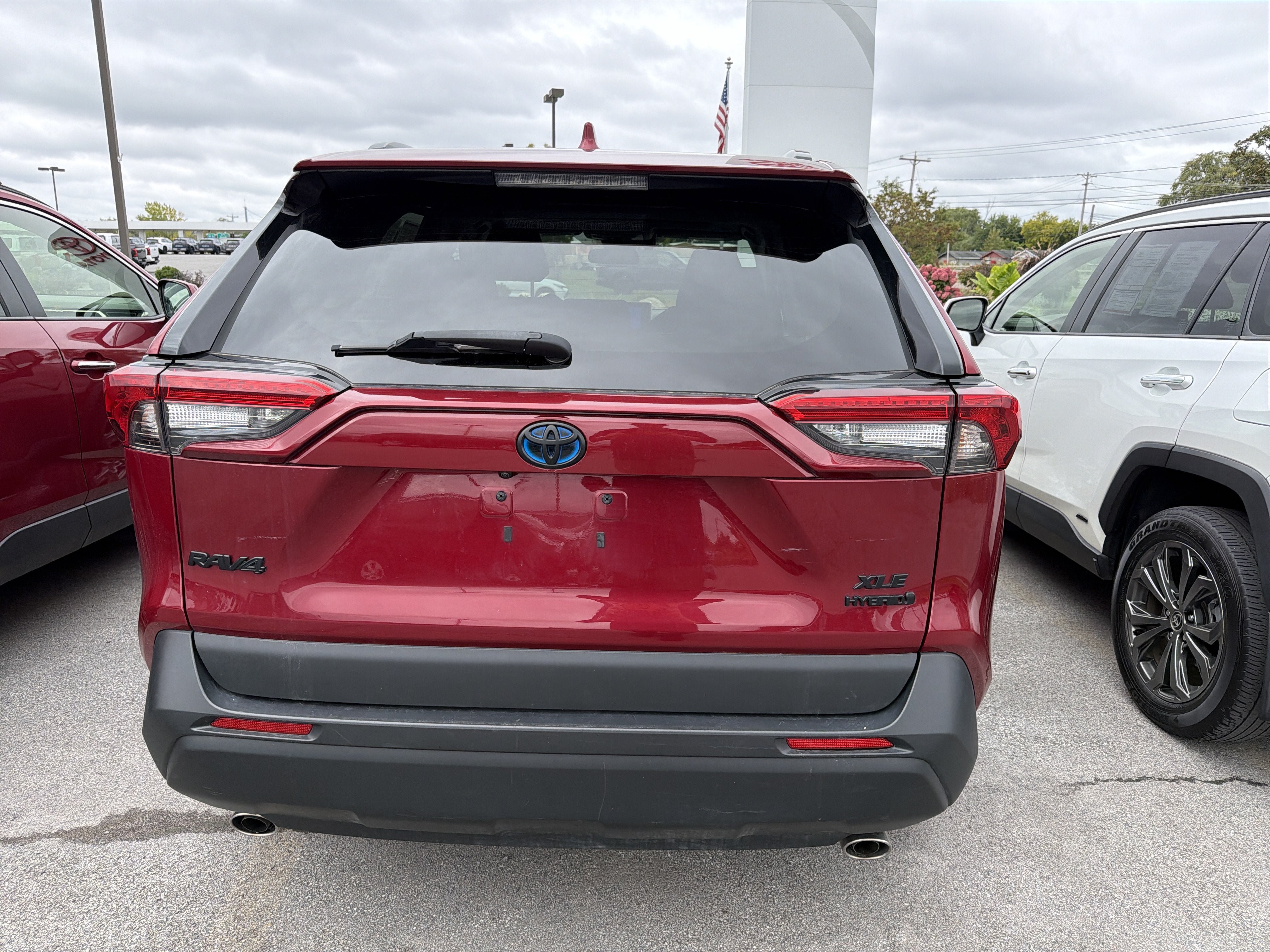Used 2024 Toyota RAV4 XLE w/ Convenience Package AWD/4WD image 6