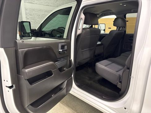 Used 2017 Chevrolet Silverado 1500 LT w/ All Star Edition AWD/4WD image 33