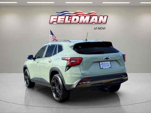 Used 2025 Chevrolet Trax ACTIV w/ Driver Confidence Package FWD image 3