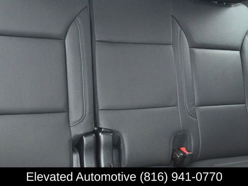 Used 2023 Chevrolet Tahoe Z71 w/ Luxury Package AWD/4WD image 13