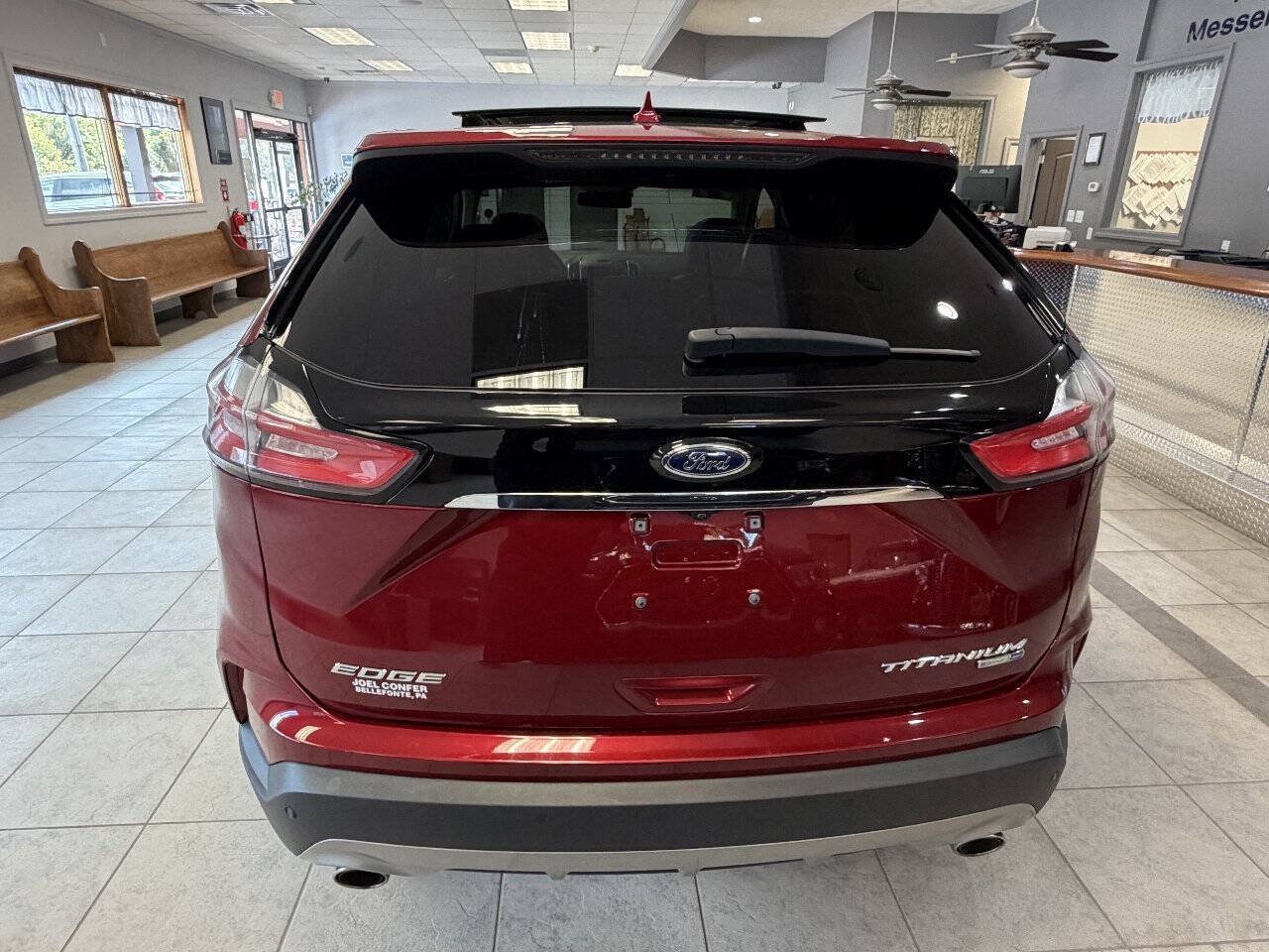 Used 2019 Ford Edge Titanium w/ Cold Weather Package AWD/4WD image 6