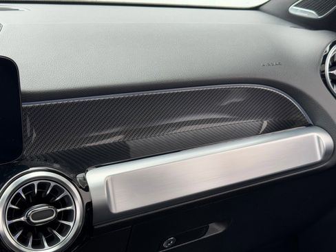 Used 2024 Mercedes-Benz GLB 35 AMG 4MATIC image 44