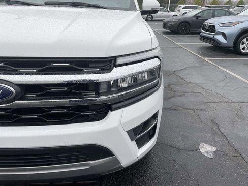 Used 2024 Ford Expedition Limited image 14