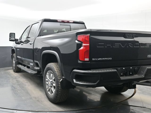 Used 2026 Chevrolet Silverado 2500 High Country w/ Technology Package AWD/4WD image 12