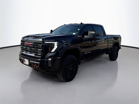 Used 2024 GMC Sierra 2500 AT4 w/ AT4 Premium Plus Package image 3