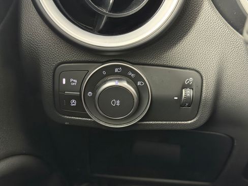 Used 2023 Alfa Romeo Stelvio Sprint RWD image 17