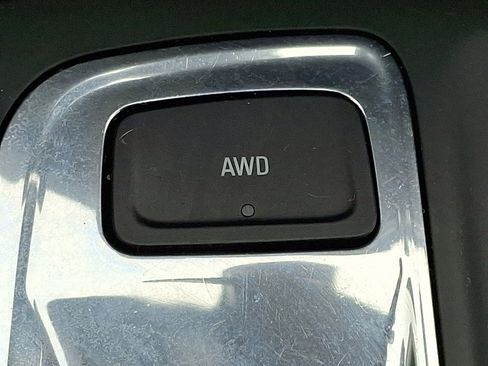 Used 2022 Chevrolet Equinox LS w/ LS Convenience Package image 25