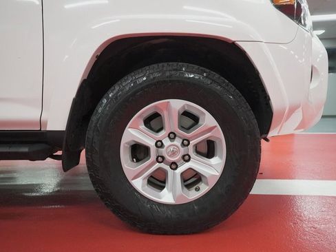 Certified 2020 Toyota 4Runner SR5 Premium w/ Moonroof Package image 27