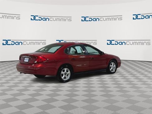 Used 2002 Ford Taurus SE image 8