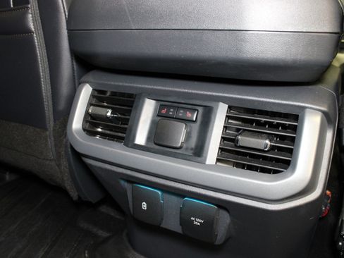 Used 2025 Ford F150 Lariat w/ Equipment Group 502A High AWD/4WD image 29