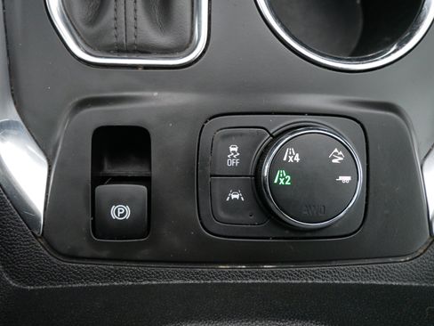 Used 2019 Chevrolet Traverse Premier AWD/4WD image 23