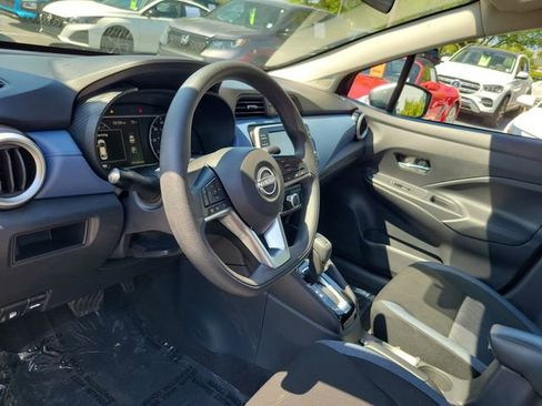 Used 2025 Nissan Versa SV FWD image 9