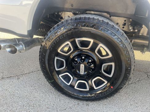 New 2026 Ford F250 Platinum image 37