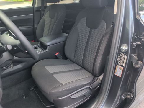 Used 2022 Kia Sorento LX AWD/4WD image 37