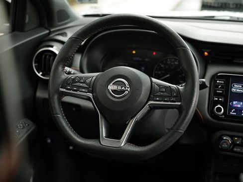 Used 2023 Nissan Kicks SR w/ SR Premium Package image 28