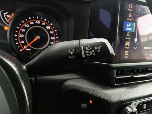 Used 2025 Jeep Gladiator Sport AWD/4WD image 7