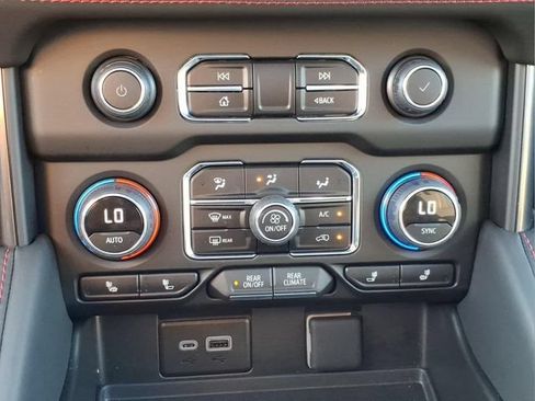 Used 2024 Chevrolet Tahoe RST w/ Luxury Package AWD/4WD image 20