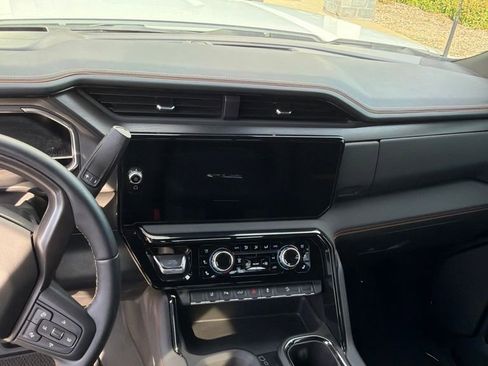 Used 2025 GMC Sierra 3500 AT4 w/ AT4 Premium Plus Package AWD/4WD image 16