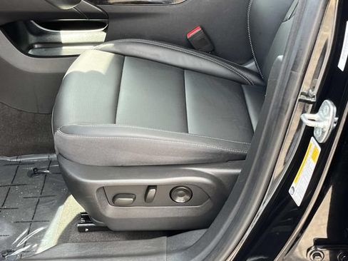 Used 2025 Buick Envision Preferred AWD/4WD image 26