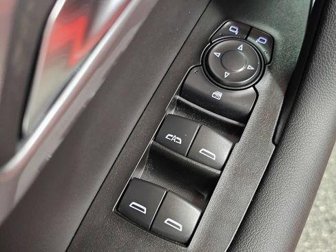 Used 2026 Chevrolet Blazer LT FWD image 29