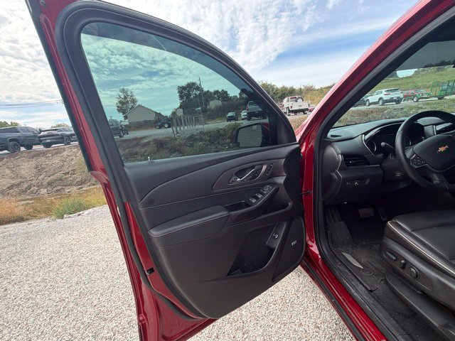 Used 2023 Chevrolet Traverse Premier w/ LPO, Floor Liner Package AWD/4WD image 49