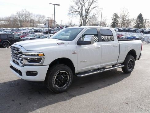 Used 2025 RAM 2500 Laramie AWD/4WD image 11