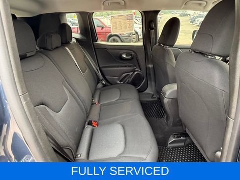 Used 2023 Jeep Renegade Latitude AWD/4WD image 18