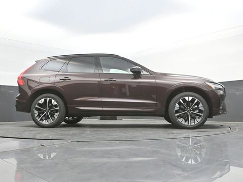 New 2026 Volvo XC60 B5 Plus AWD/4WD image 34