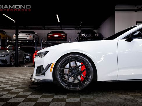 Used 2019 Chevrolet Camaro ZL1 image 10