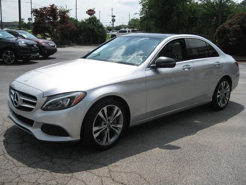 Used 2017 Mercedes-Benz C 300 Sedan image 3