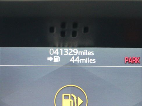 Used 2022 Land Rover Defender 110 SE AWD/4WD image 34