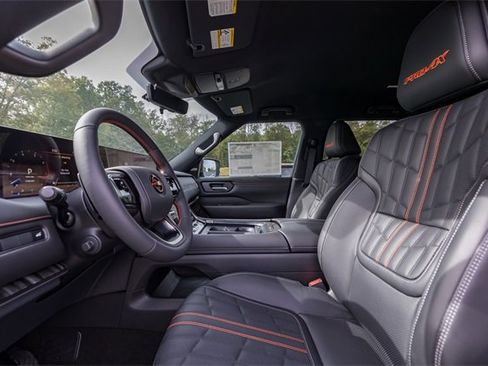 New 2025 Nissan Armada PRO-4X image 11