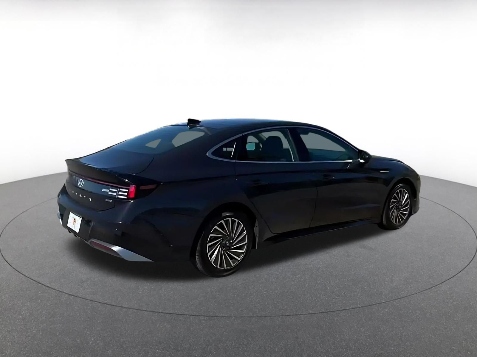 Used 2025 Hyundai Sonata SEL FWD image 13