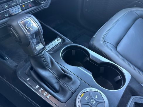 Used 2025 Ford Bronco Outer Banks image 20