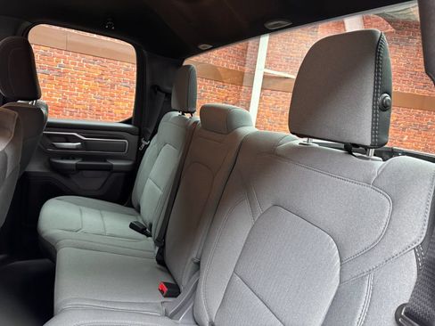 Used 2022 RAM 1500 Big Horn AWD/4WD image 25