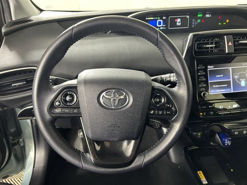 Used 2020 Toyota Prius XLE image 12